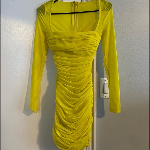 House of CB Valentina CHARTREUSE RUCHED MESH DRESS - Picture 5 of 5